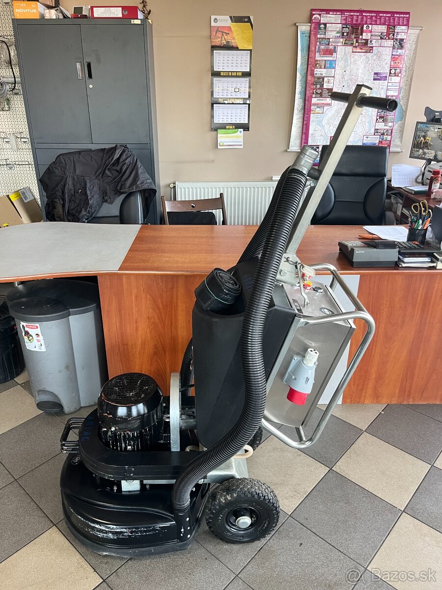 Planetarna bruska na beton HTC 500, Hladicka lesticka - 3