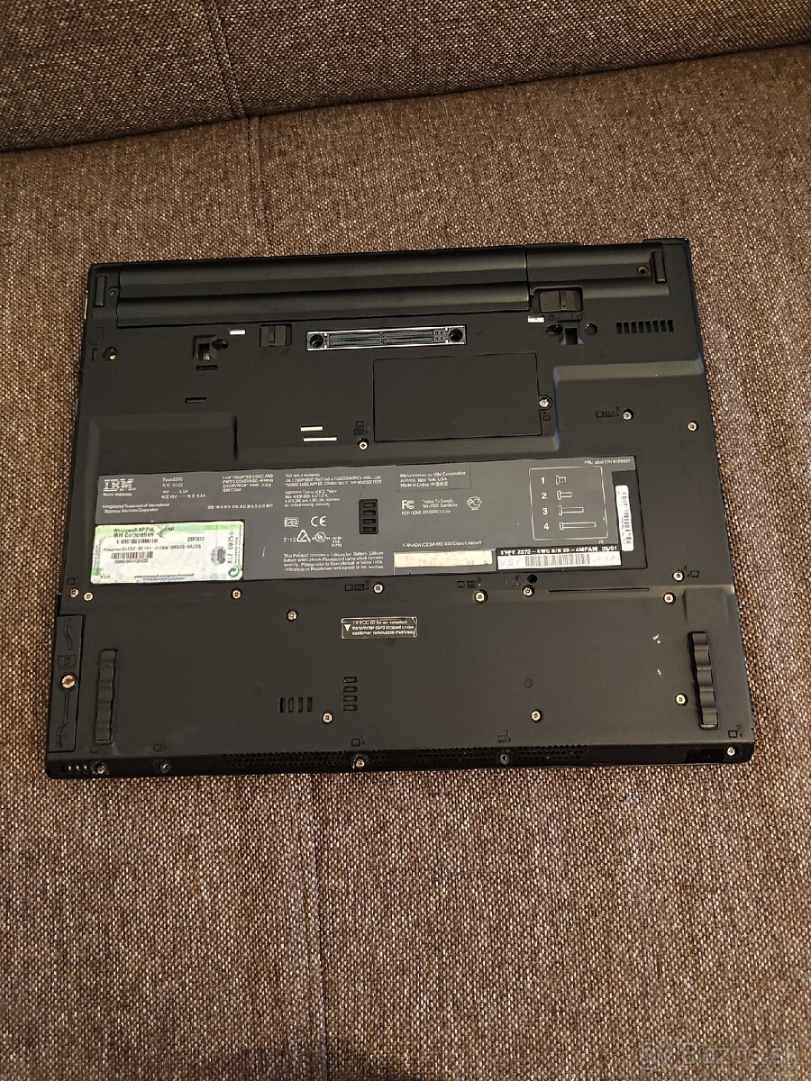 Notebook IBM Thinkpad T42 14 palcový - 3