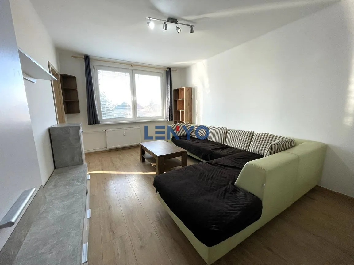 Prenájom - Veľký 2,5-izbový byt 64m² s balkónom - 3
