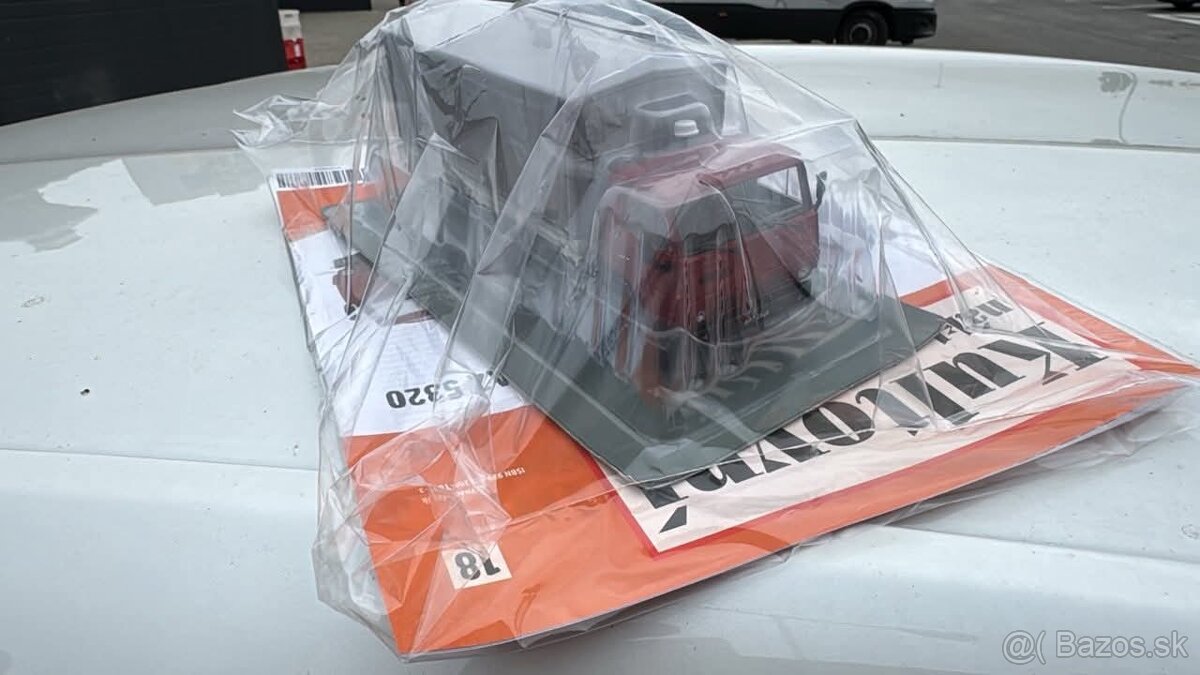 Kultovní náklaďáky minulé éry 1:43 - 3