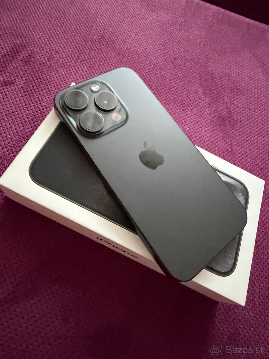 iPhone 15 Pro 256GB - 3