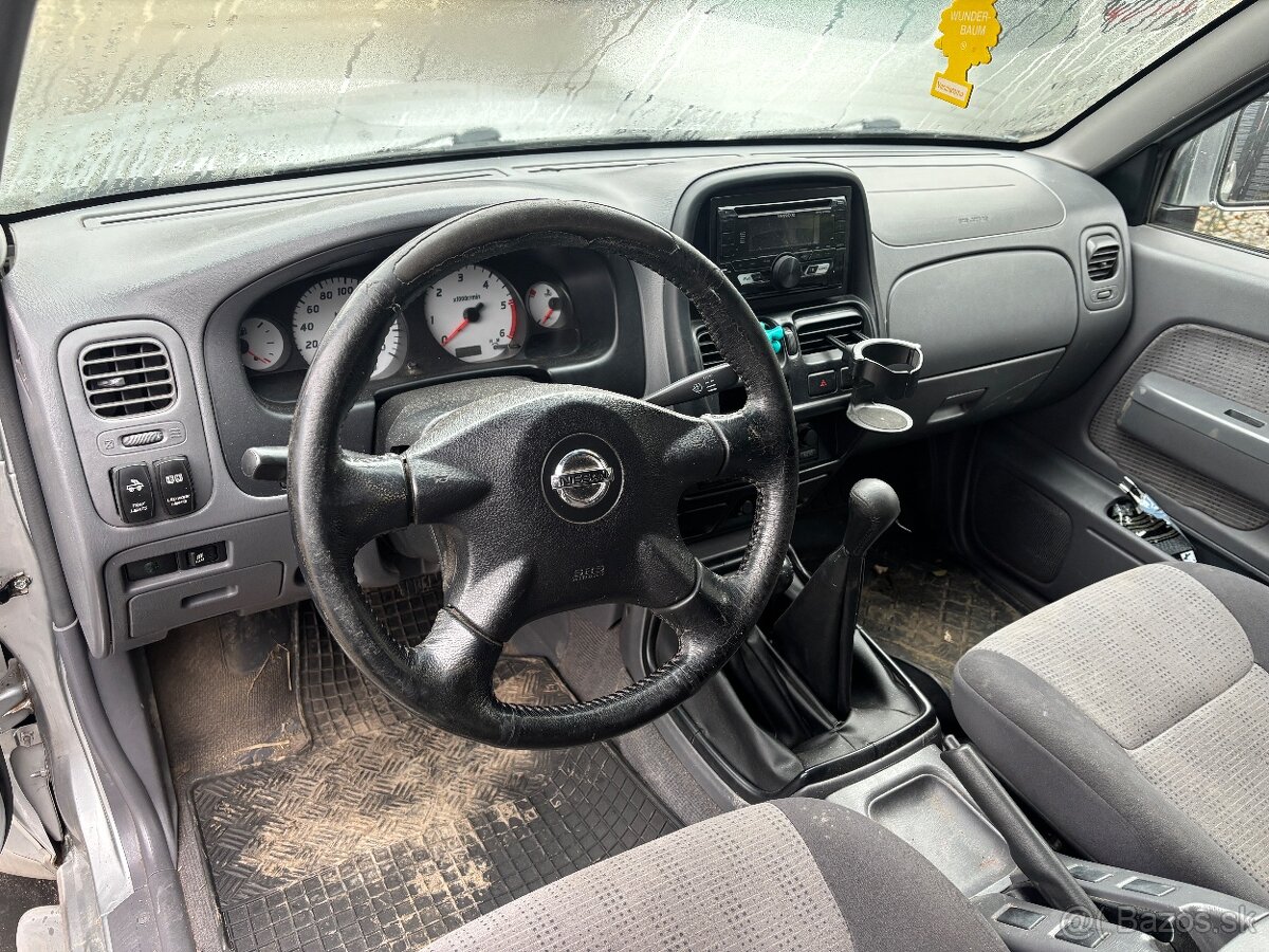 Predam Nissan vavara D22 - 3