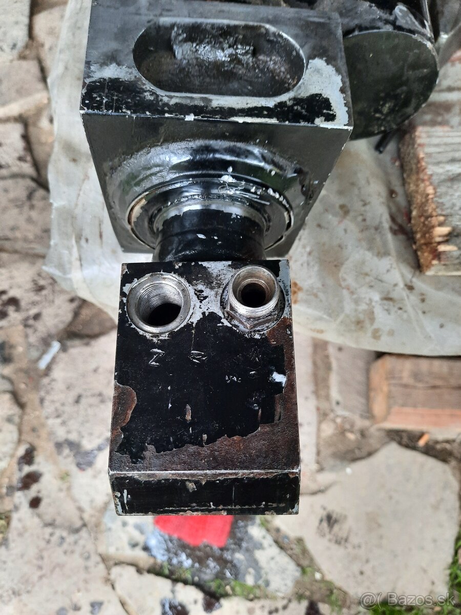 Hydraulický dvojvalec - 3