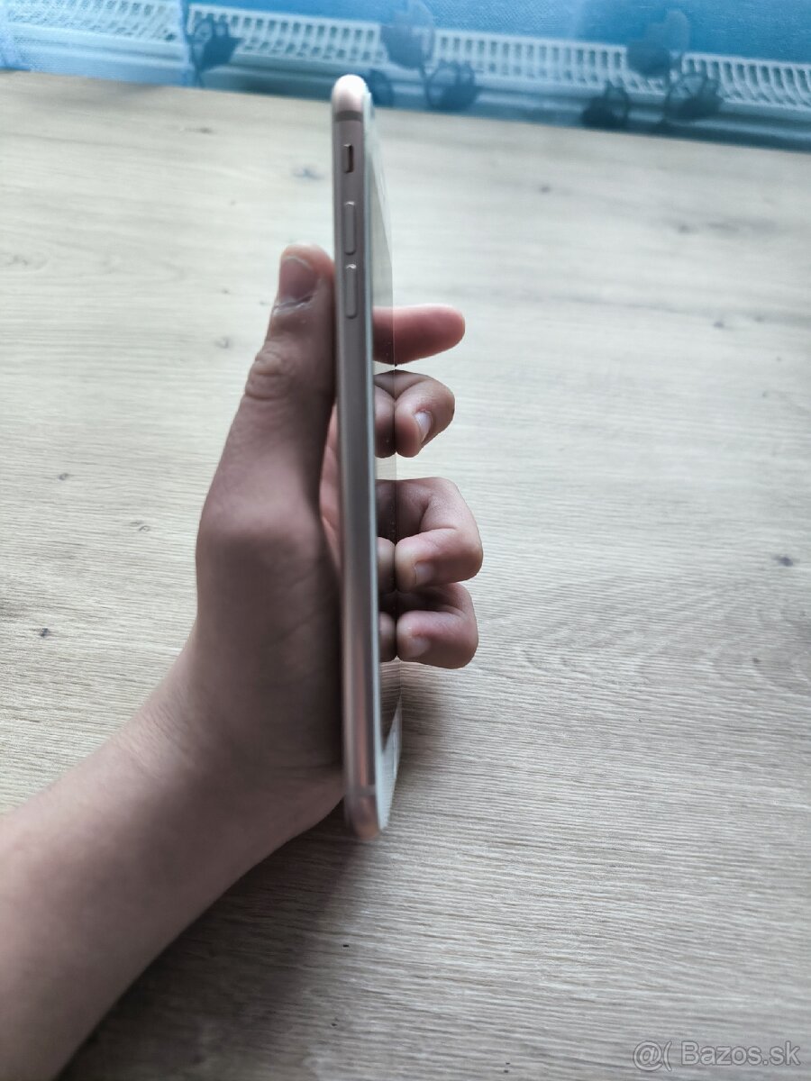 Iphone 8 plus Gold - 3