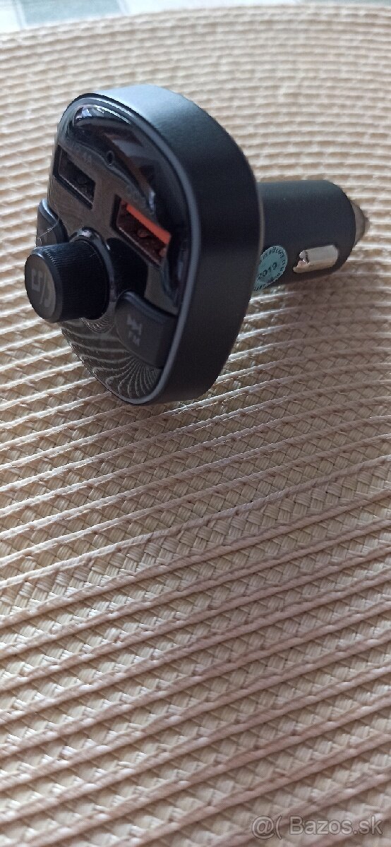 Handsfree a bluetooth do auta - 3