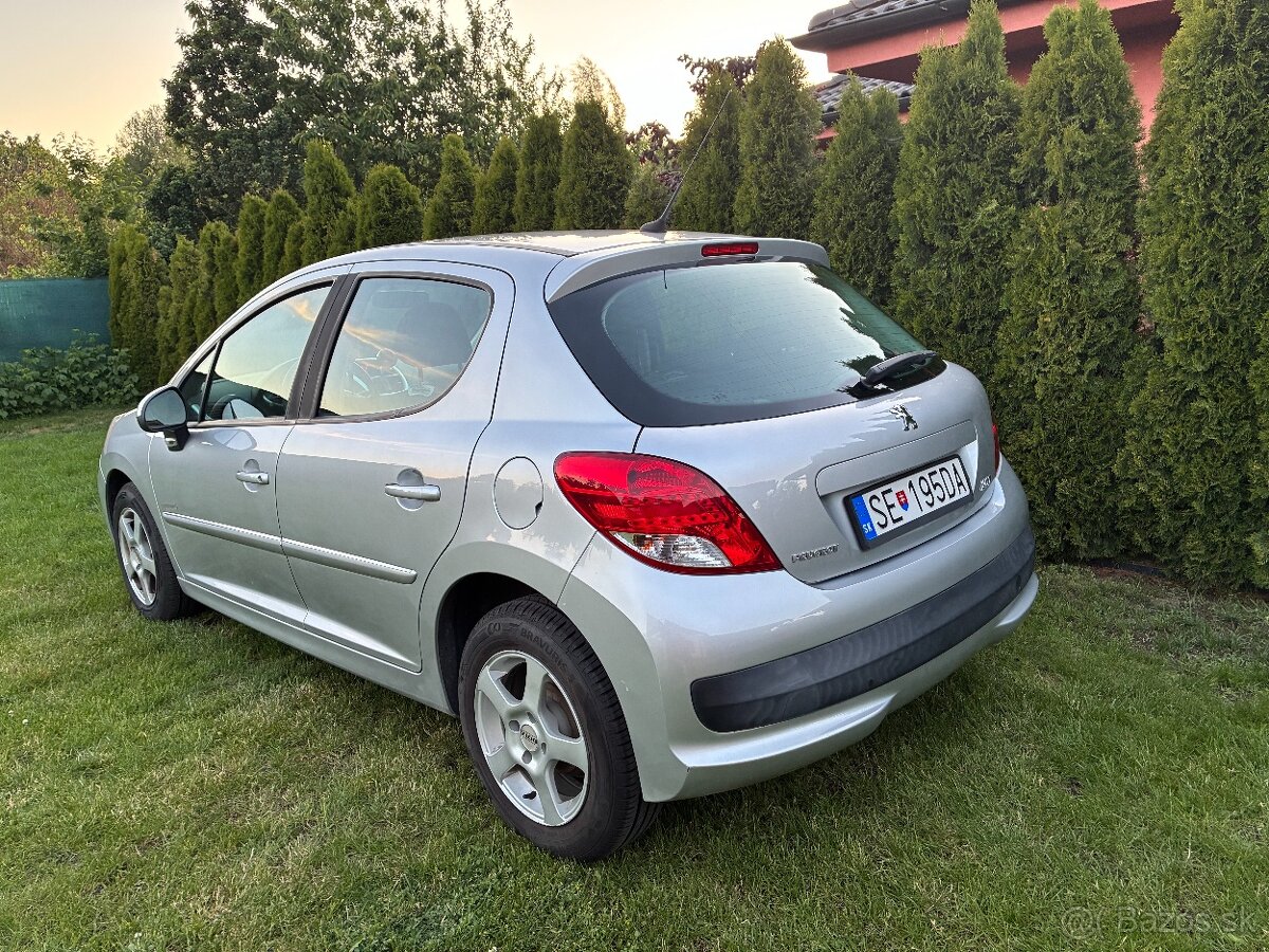 Peugeot 207 - 3