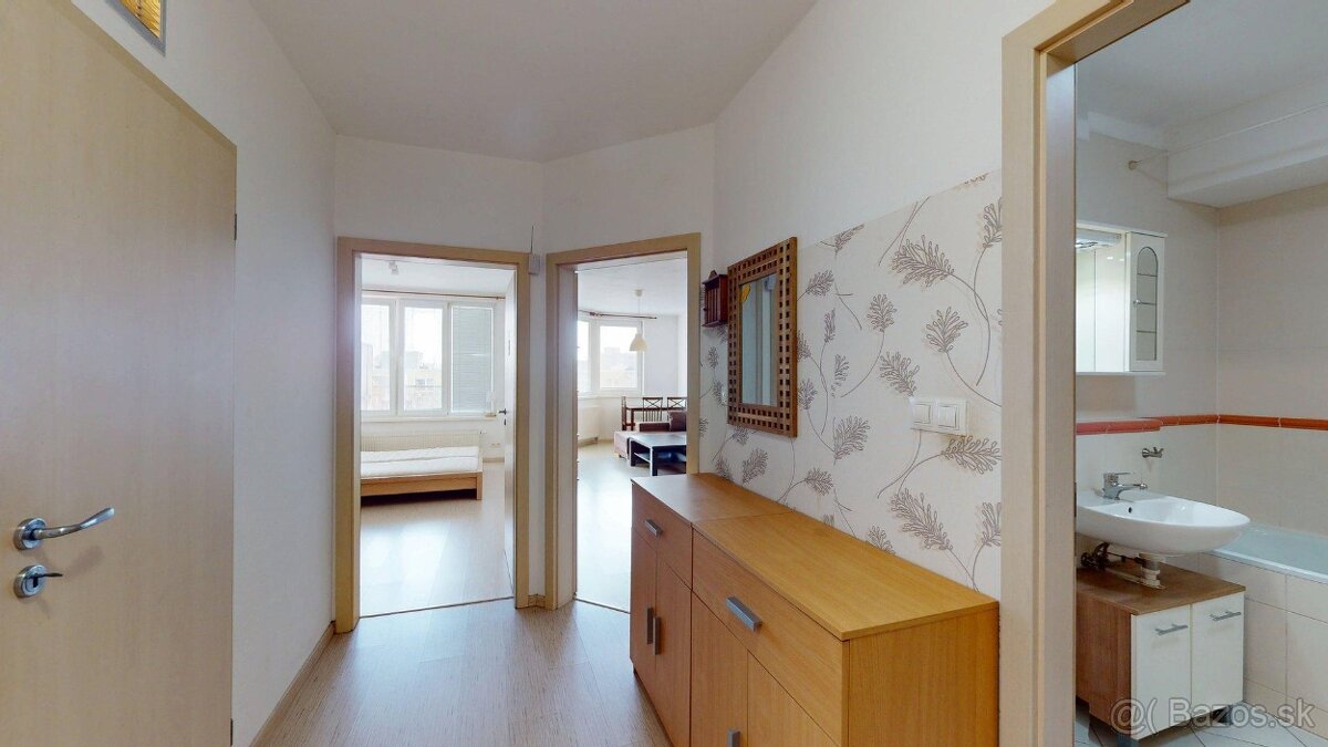 Na prenájom moderný 2-izbový byt s balkónom a garážovým stát - Widok 3