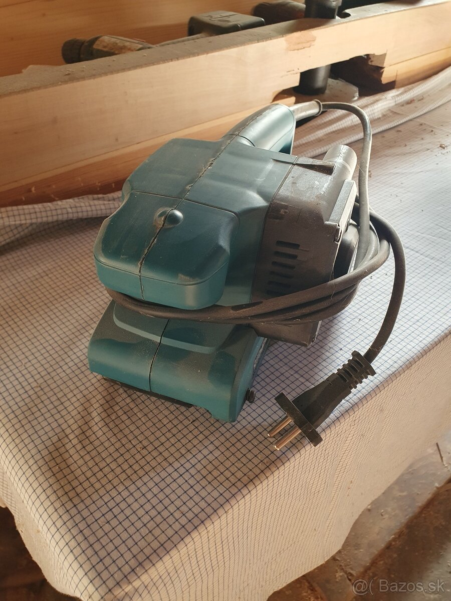 Makita 9911 pásová brúska - 3