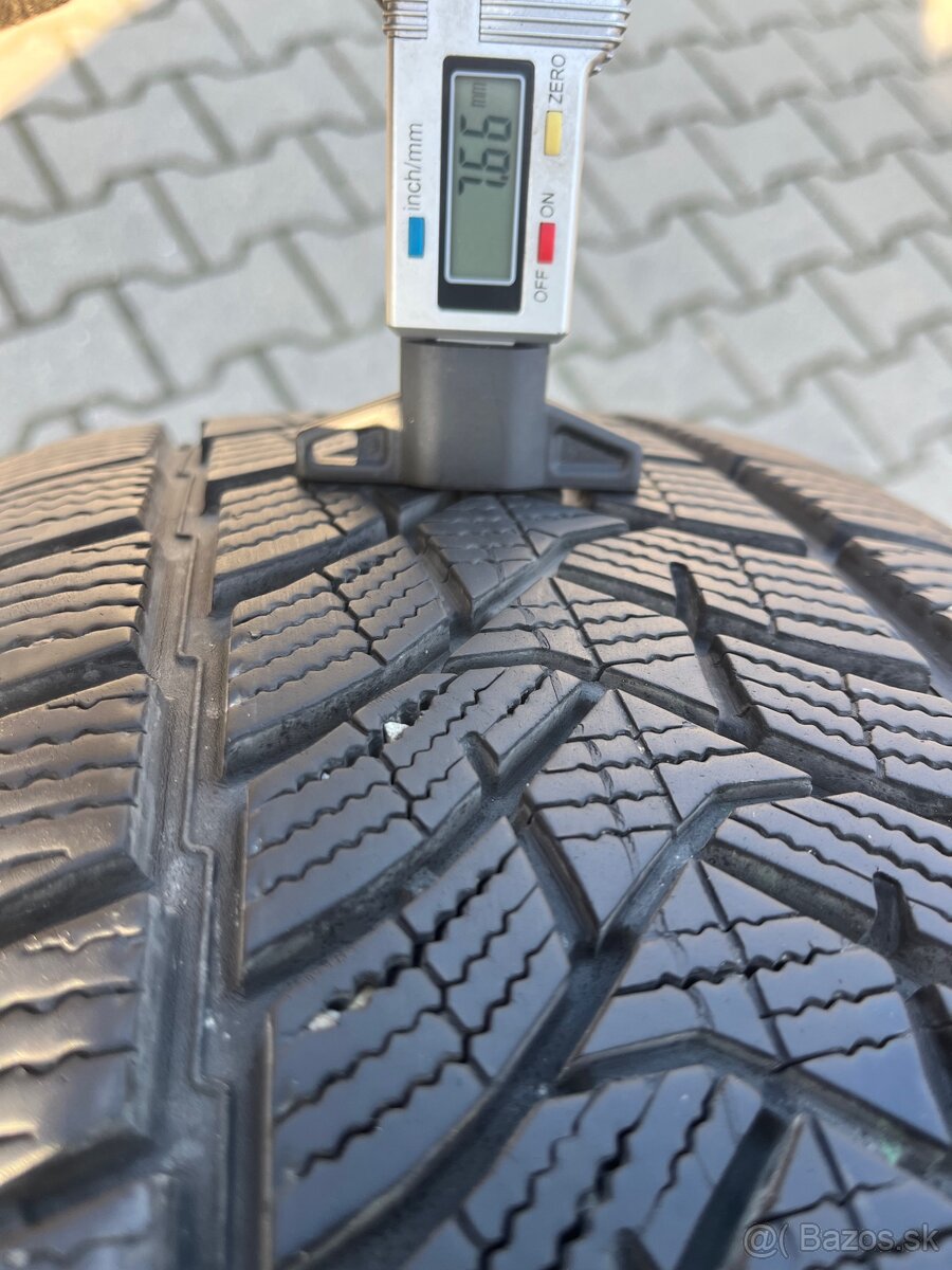 235/55 R17 Zimne Dunlop top stav - 3