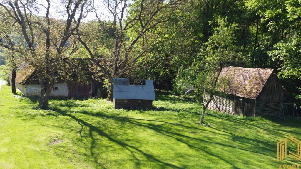 VIDIECKY DOM NA SAMOTE, POZEMOK 1482m2, SOBOTIŠTE - JAVOREC - 3