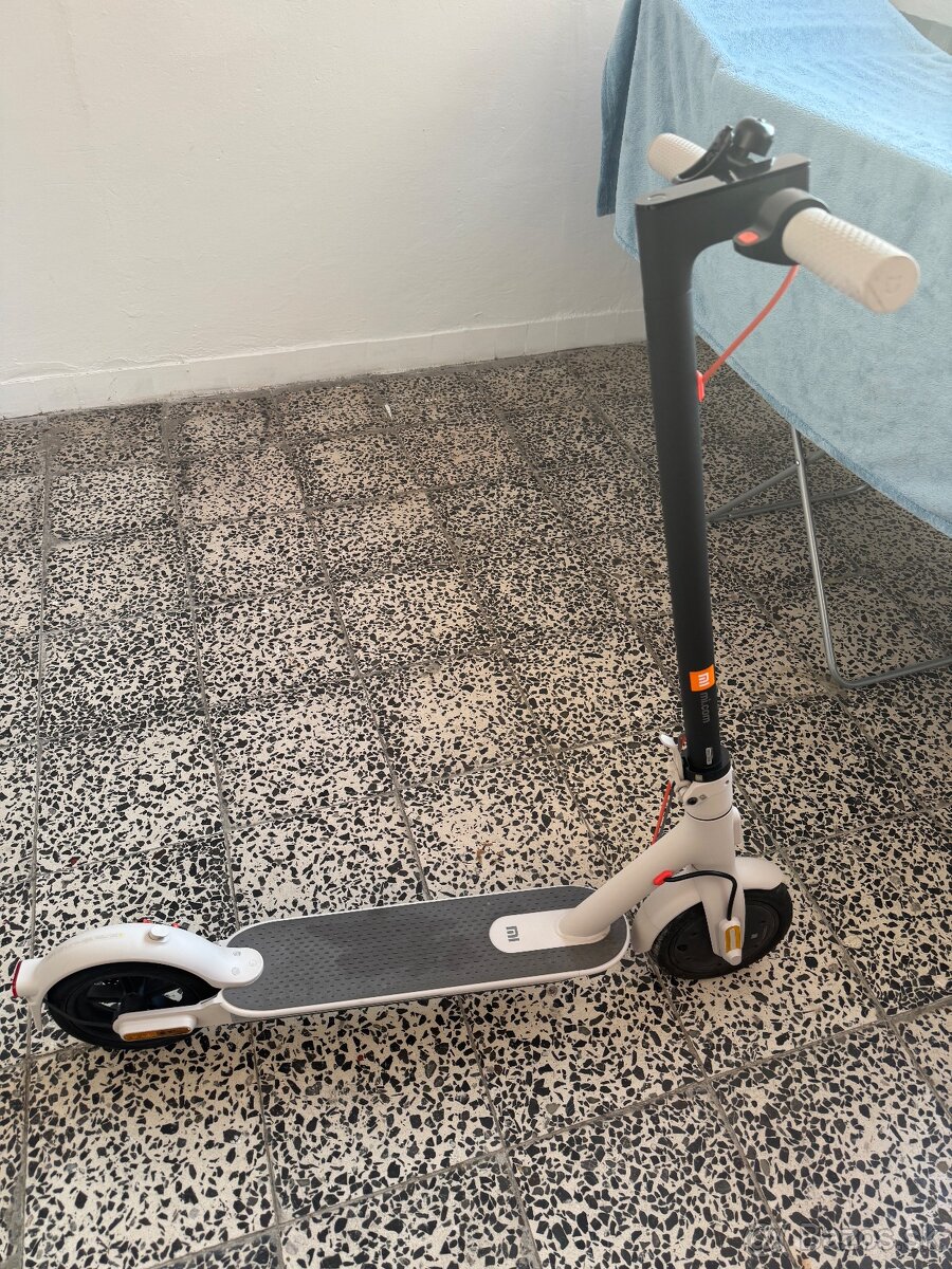 Predám elektricku kolobežku XIAOMI - 3