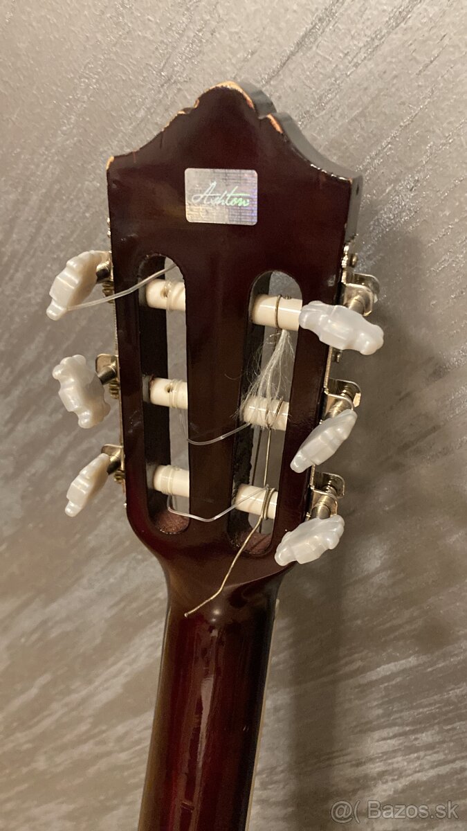3/4 gitara Ashton pre praváka - 3