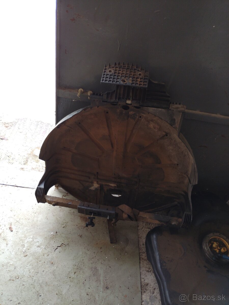 Predám/darujem veci na BMW X3 e83 - 3