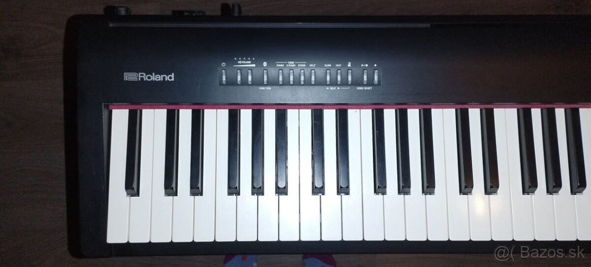 Roland FP30 Stage Piano - 3