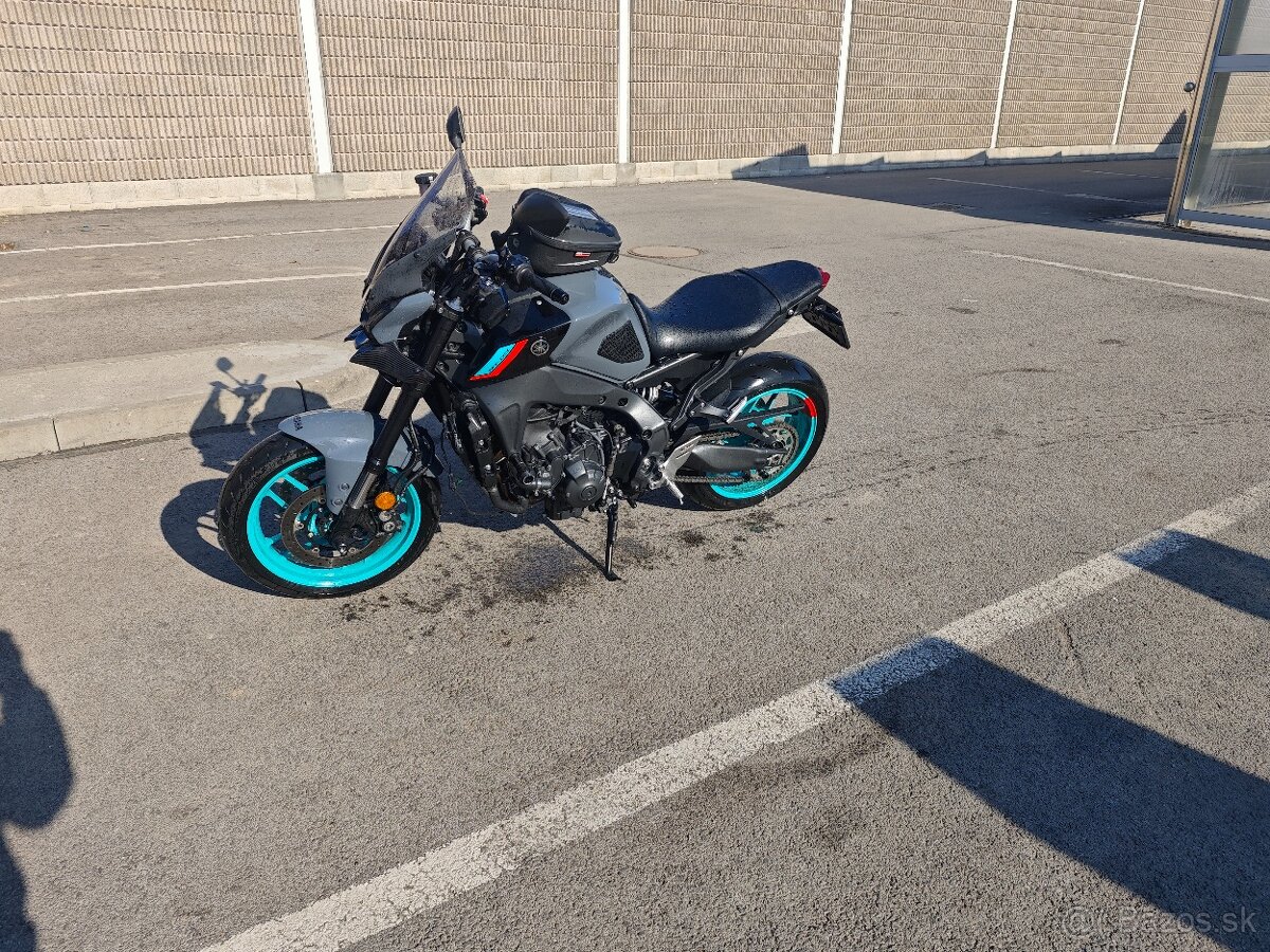 Yamaha mt09 - 3