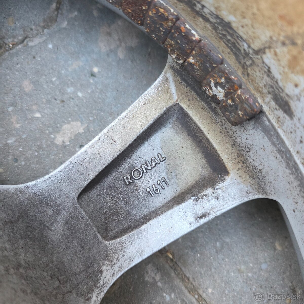 Ford 235/55 R17 - 3