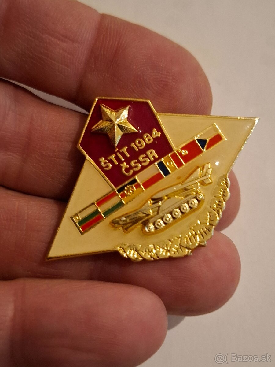 Odznak Štít 1984 biely - 3