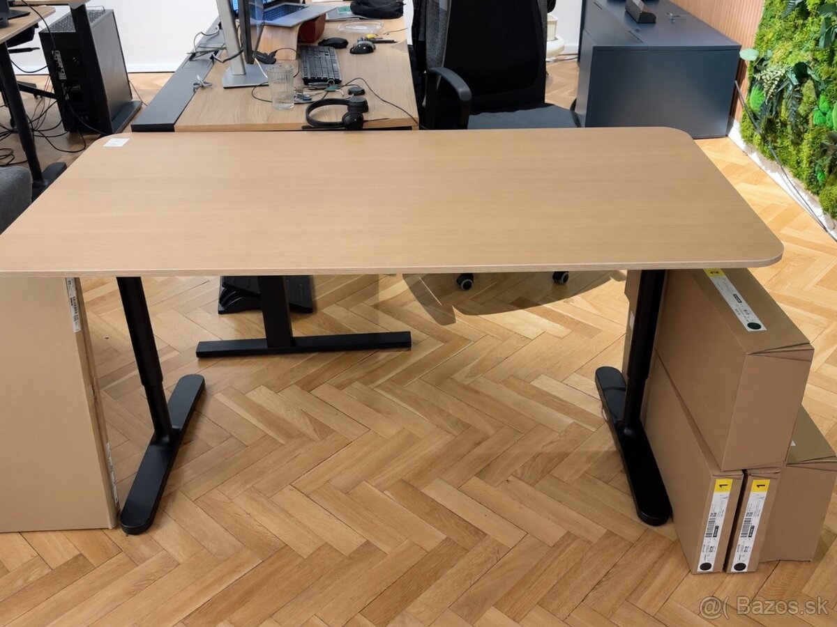 Ikea stôl BEKANT - 3