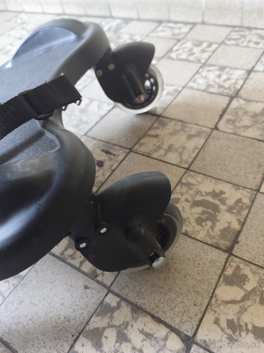 Stupienok ku kočíku so sedadlom - 3