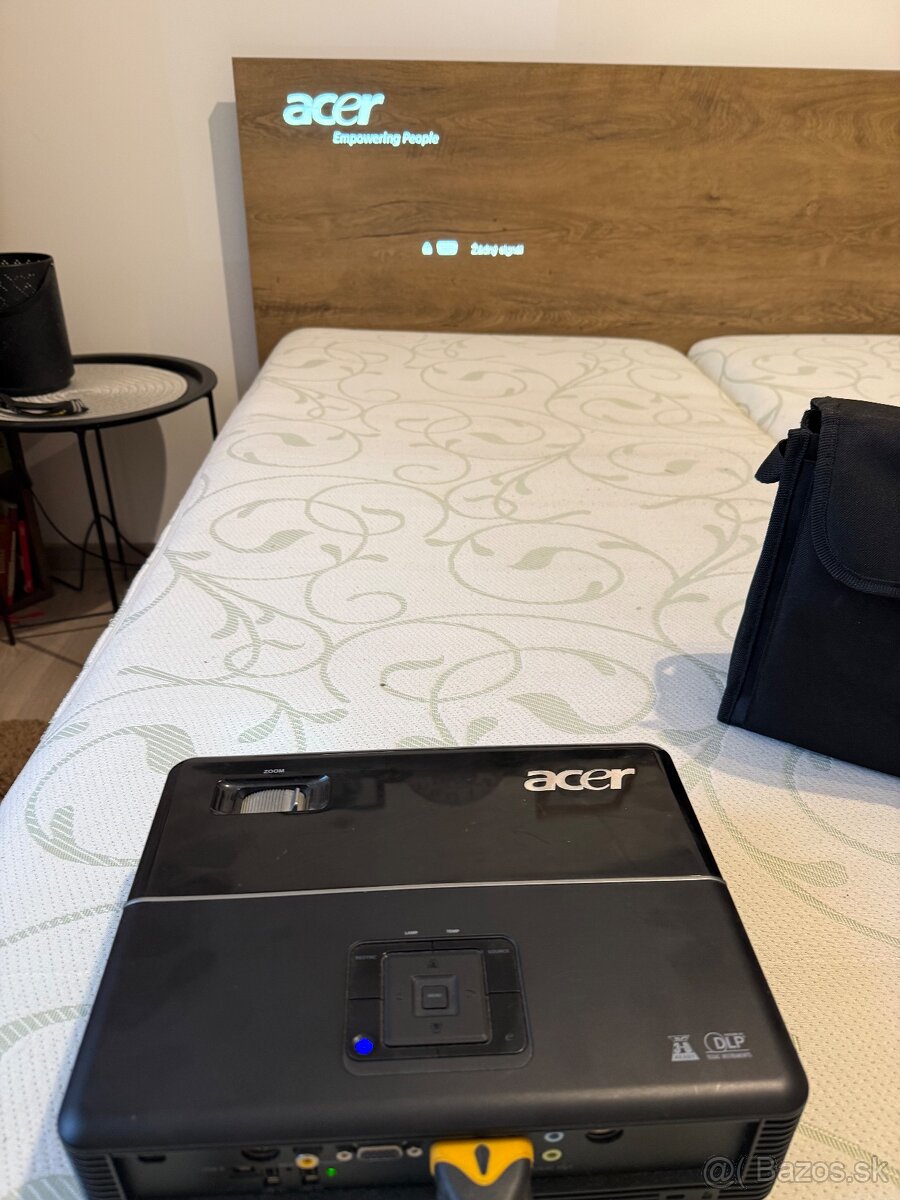 Dataprojektor Acer - 3