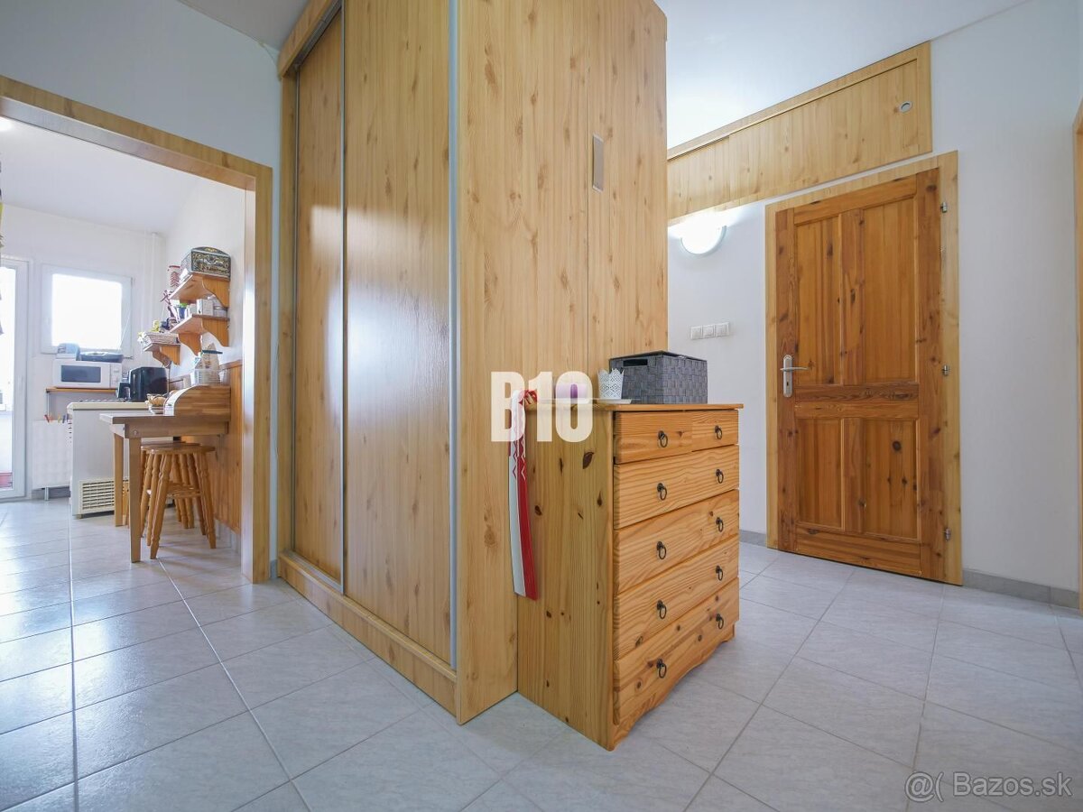 Prerobený 3i byt 64m2 s loggiou v príjemnej lokalite Dubnice - 3