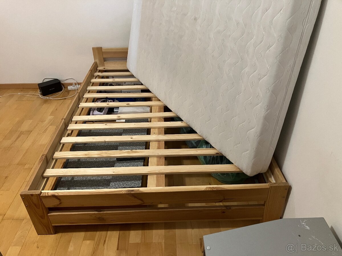 Drevenná posteľ 140cm - 3