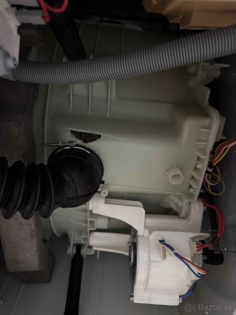 Predám na náhradné diely práčku Whirlpool BI WDWG 861484 EU - 3