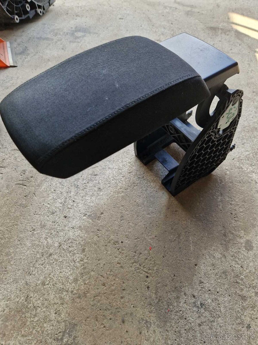 Diely interieru Škoda Octavia 2 - 3