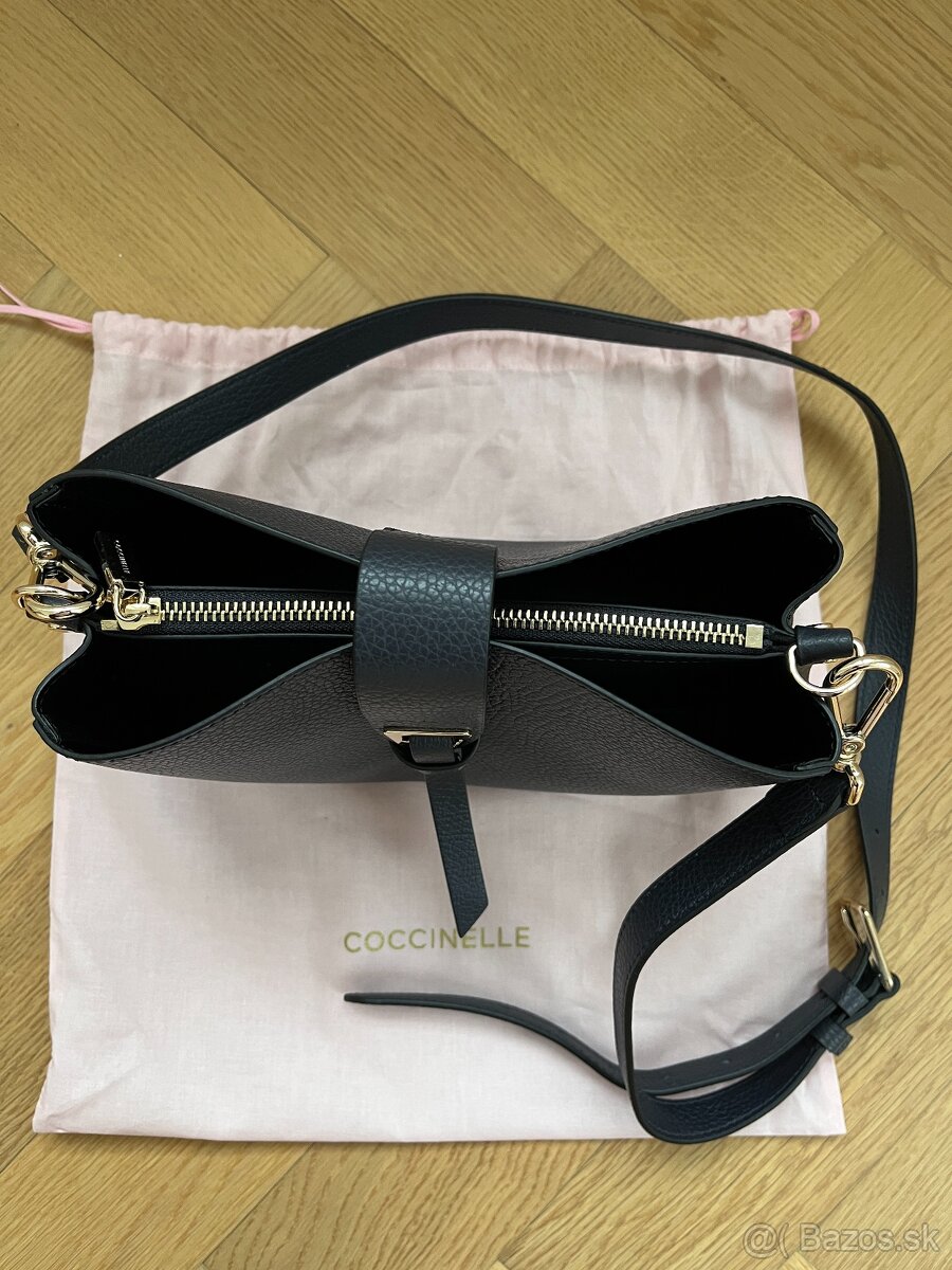 nova kozena kabelka Coccinelle - 3