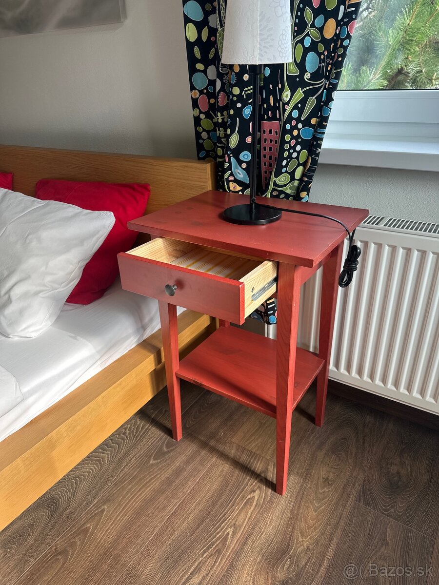 Stolík Ikea + stolová lampa. - 3