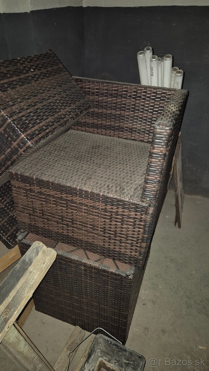 Predám záhradné sedenie - 3