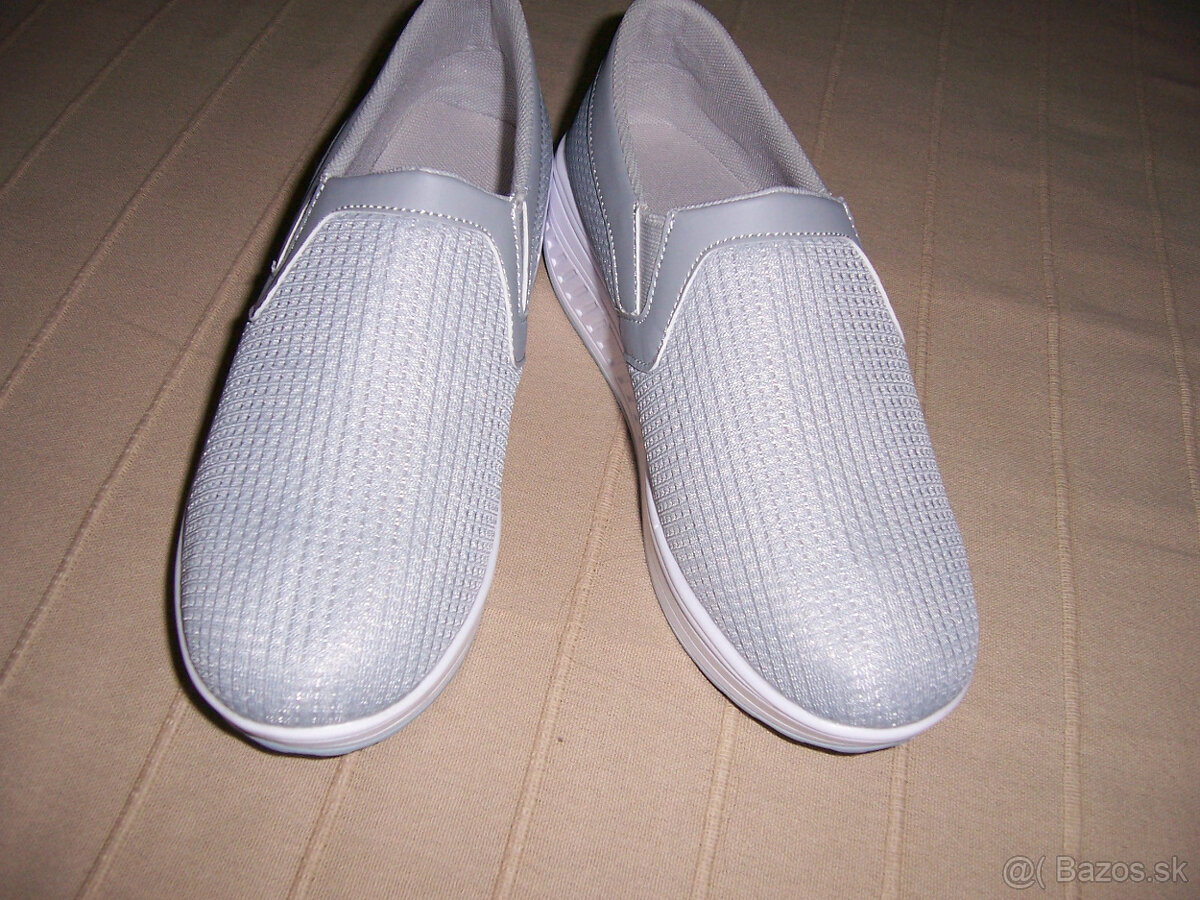 Dámske tenisky sivé č.4 - 3