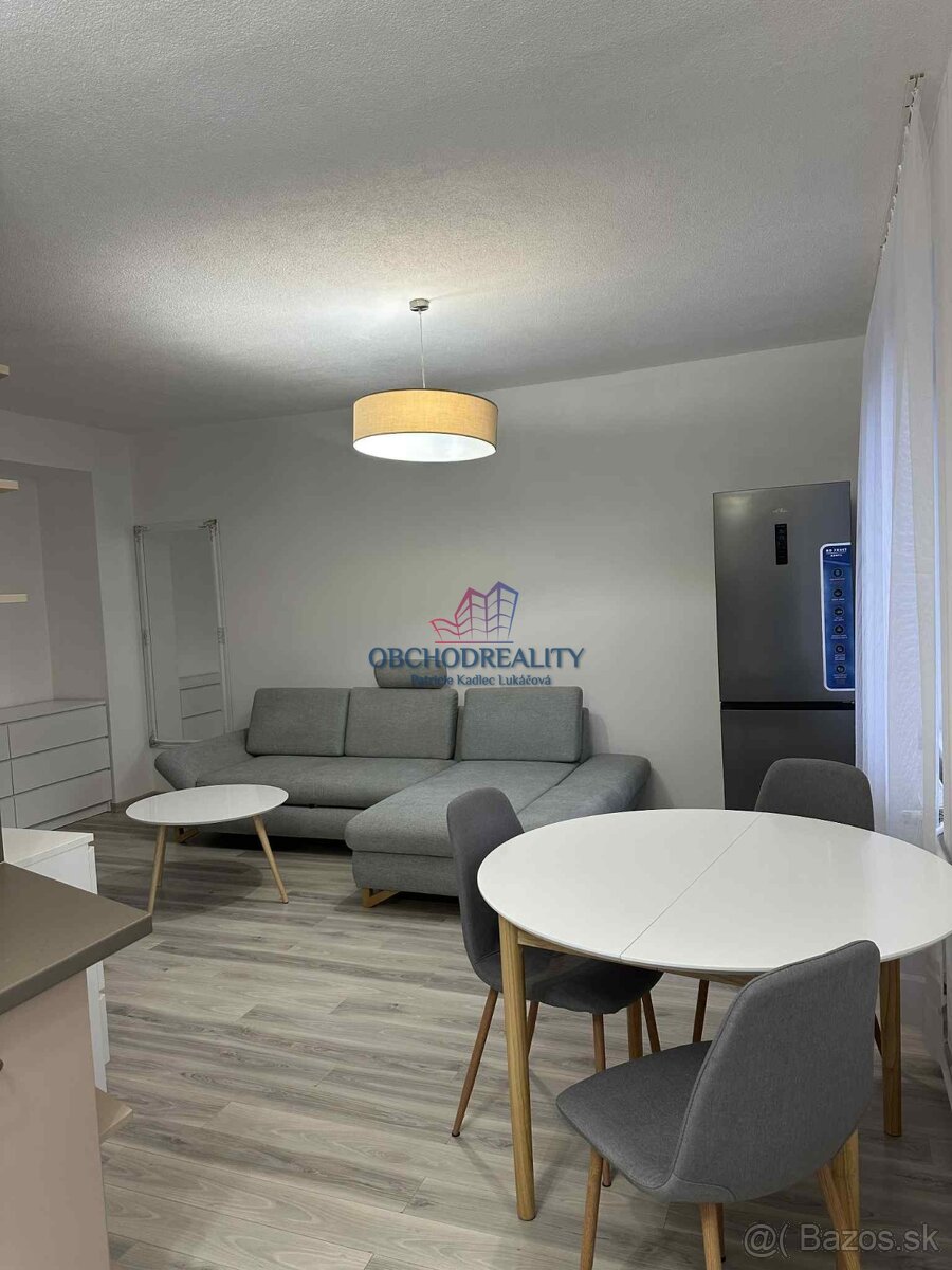 Zariadený 2 - izbový byt s balkónom, Humenné - 3