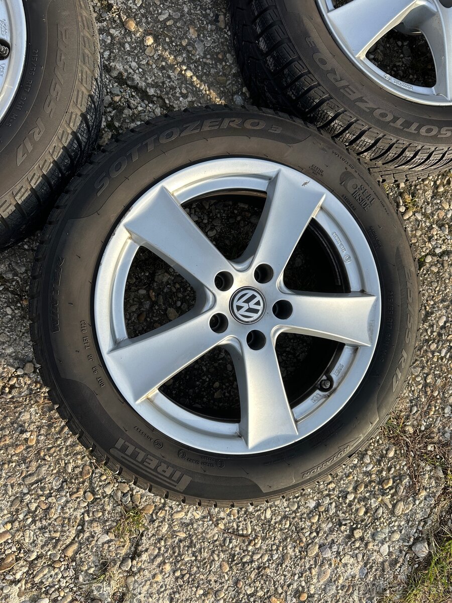 Predám zimnú sadu 5x112 225/55 r17 VW - 3