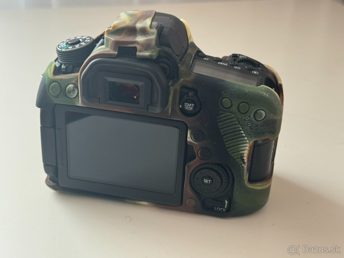 Predám fototechniku CANON - 3