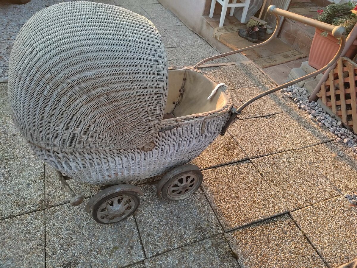 Starožitný kočiar kocik - 3