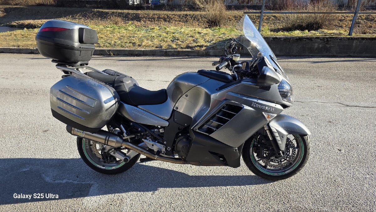Kawasaki gtr 1400 - 3