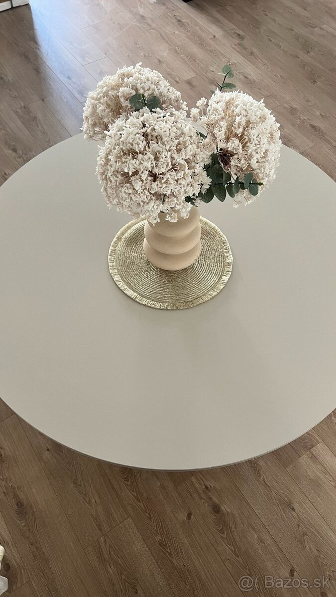 Jedálenský stôl - 3