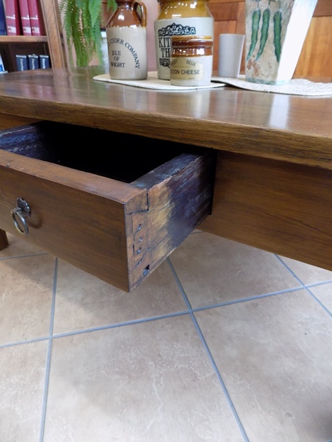 Konferenčný stolík koloniál - 3