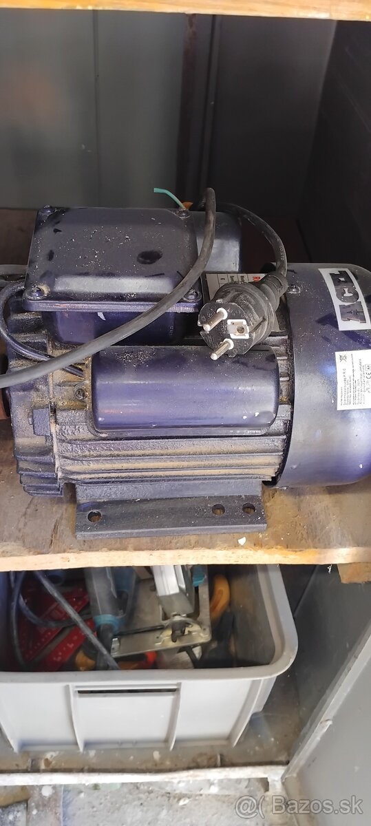 Predám. motor - 3