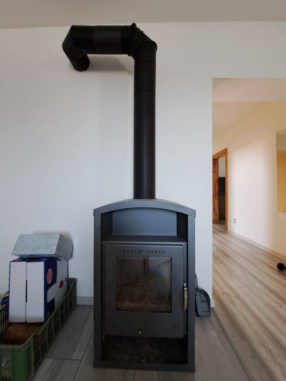 Predáme rodinný dom, pozemok 956 m2, Kmeťovo, okr. Nové Zámk - 3