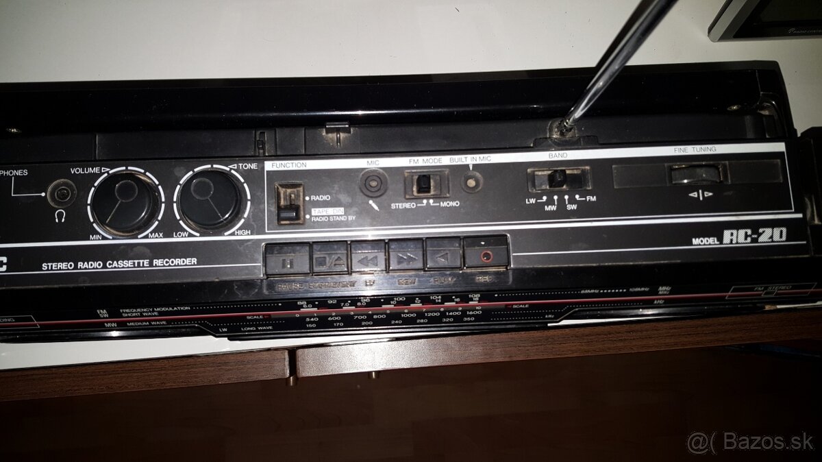 Predám JVC rc-20.rádiomagnetofon. - 3