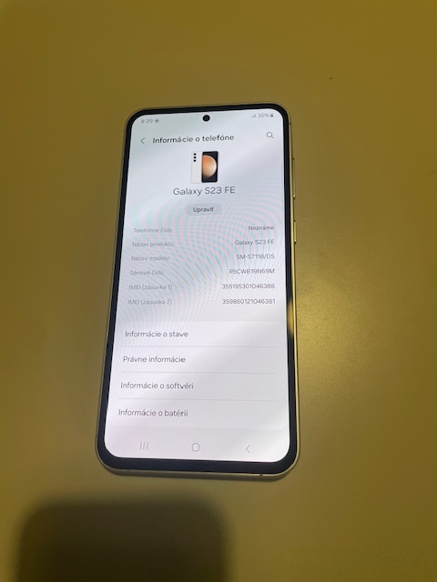 Perfektný Samsung Galaxy S23FE - 3