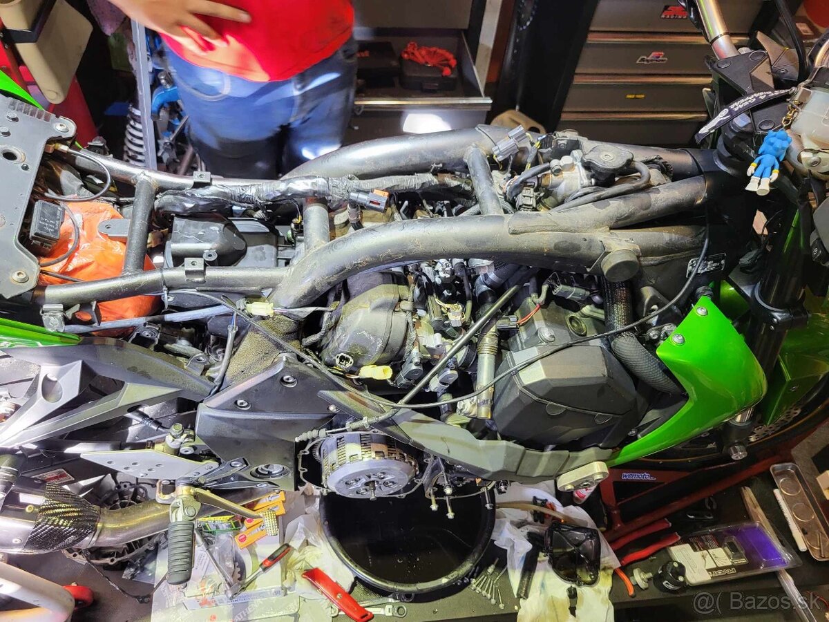 Kawasaki Z750 - 3