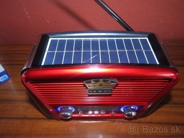 Predam nove radio COLON-SOLAR,plus 220 volt - - 3
