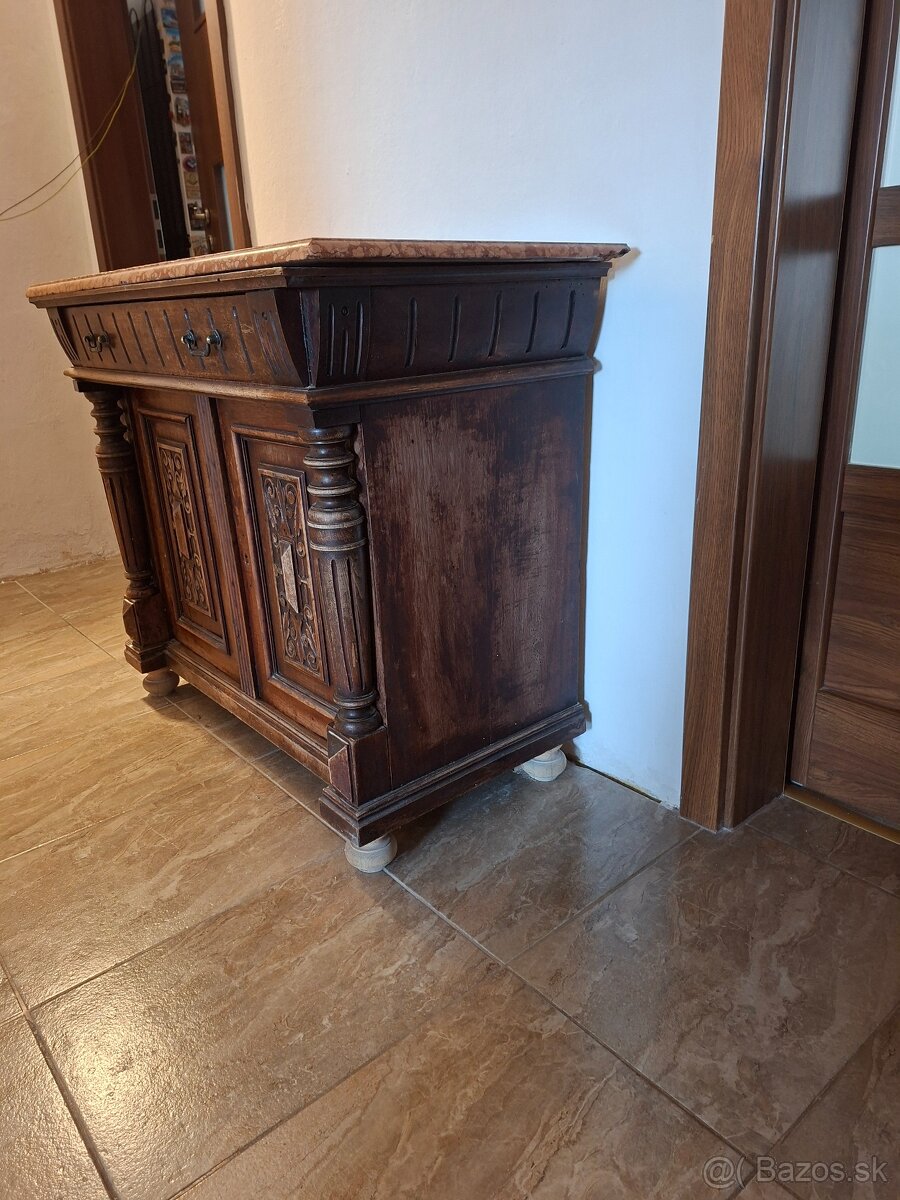 Drevená komoda s mramorovou doskou - 3