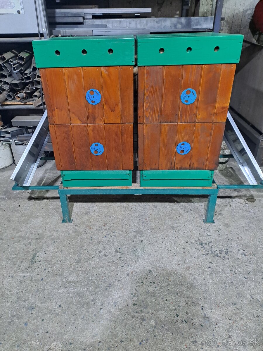 Ponúkam na predaj dva úle v peknom stave - 3