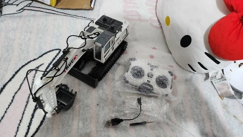 RC Bager - 17 Kanálový Diaľkovo Ovládaný Model s Funkciou St - 3