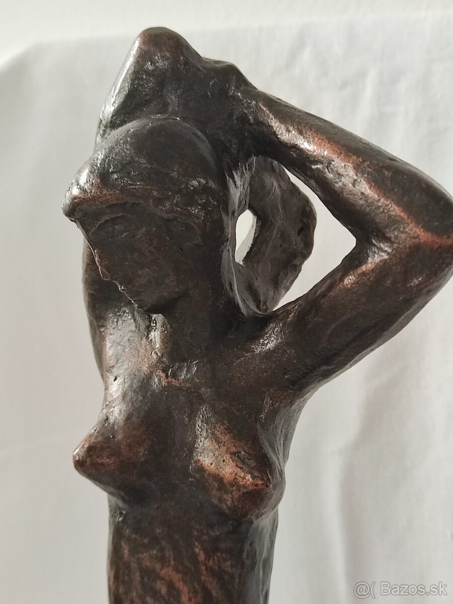 Socha Akt - značeno Veszprémi - 3