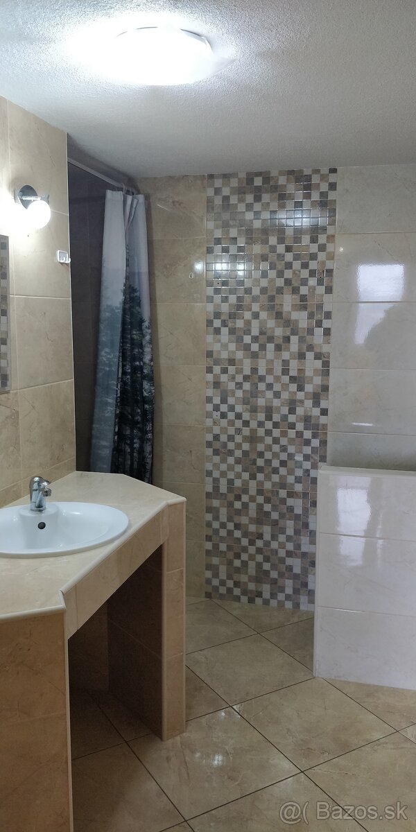 3 - izbový byt v Humennom - 3